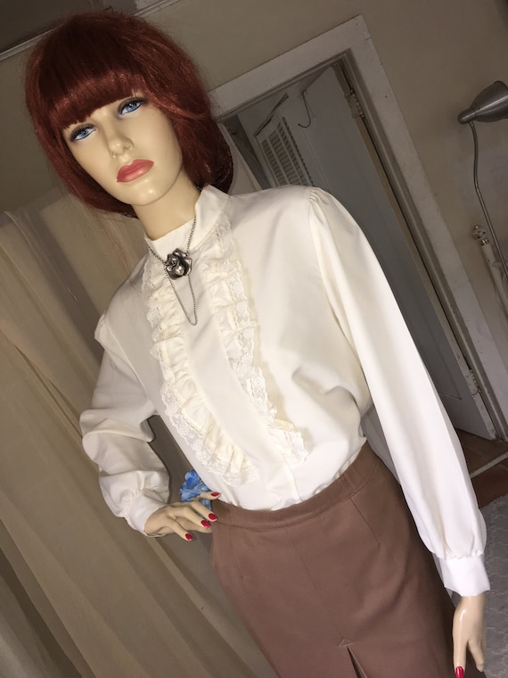 Vintage 1970s High Neck Ruffle Blouse  Size S/M E… - image 1