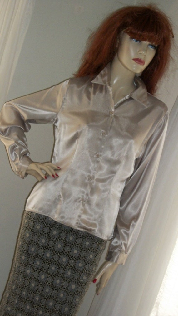 1930s Style Vintage Silky Satiny Taupe Blouse 197… - image 2