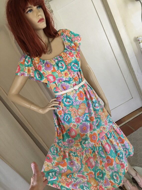 Vintage 1940s Style Floral Cotton Day Dress Rocka… - image 9