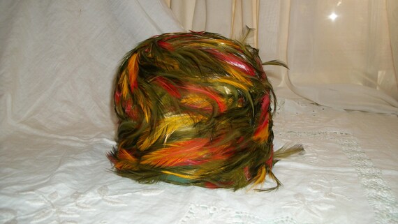 Vintage 1950s Feather Turban Hat: Altoria Naylor Orig… - Gem display picture 3