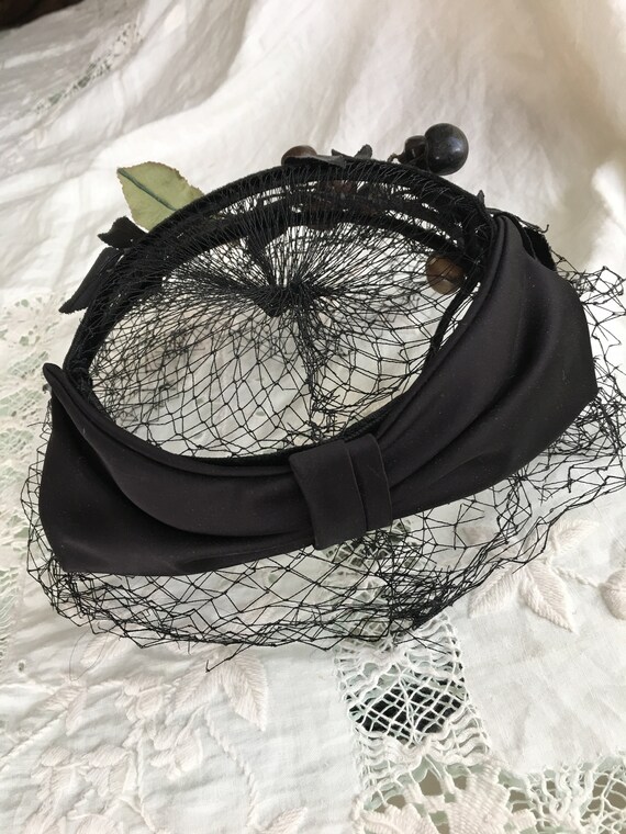 Vintage 1940s 1950s Black Birdsnest Veil Fascinat… - image 6