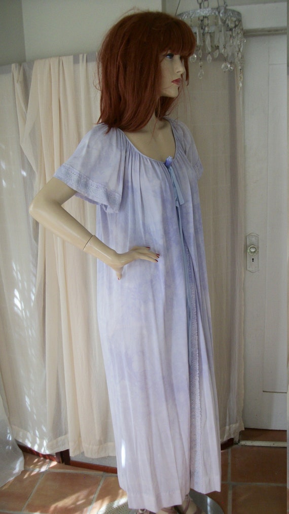 Vintage 1940s Style Pale Lavendar Ombre Nightgown… - image 7