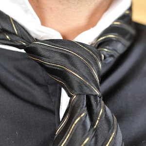 Vintage Donald Trump Silk Tie: Black with Golden Stripes