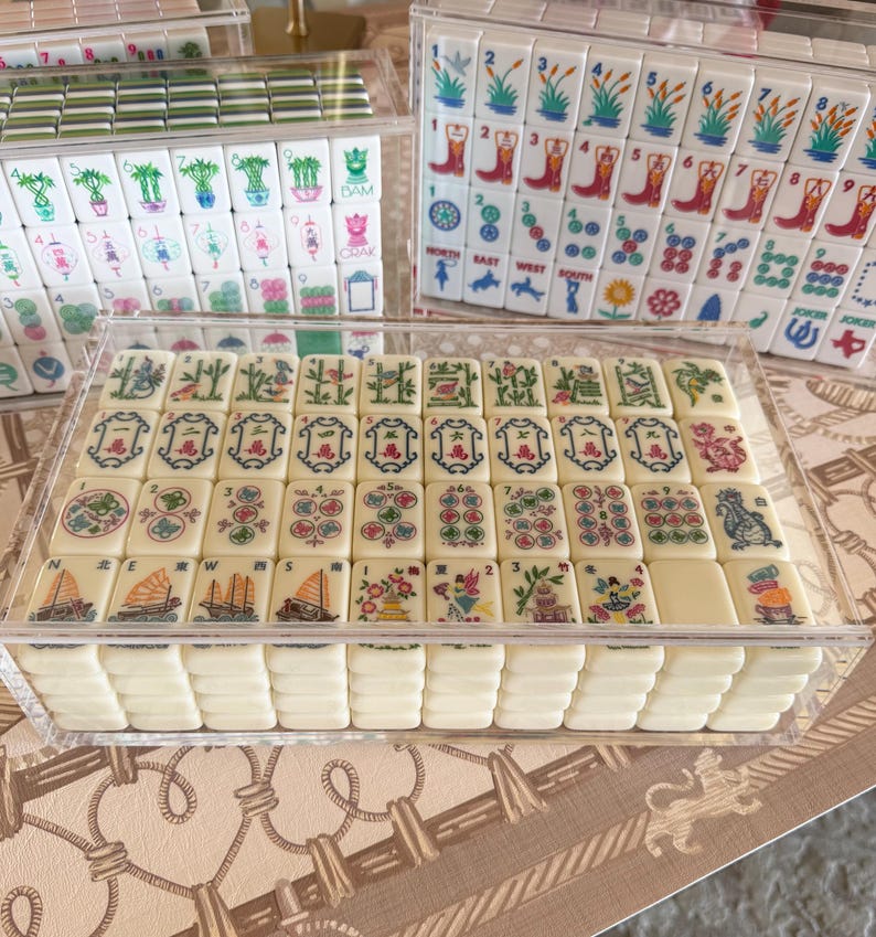 DISCOUNTED - Less Than New - Acrylic Display Box For Mahjong Tiles (Box Only) CRISLOID W/O storage