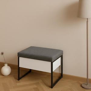 Otomana de almacenamiento de metal y madera, banco con compartimento oculto para una organización elegante.