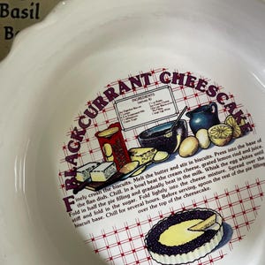 Vintage 1980s Ceramic Pie Dish with Blackcurrant Cheesecake Recipe – 7” Retro Bakeware
