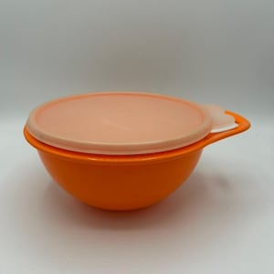 Tupperware Thatsa Orange Serving Bowl with Lid Handle 1.4L Vintage Kitchen