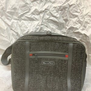 Bolso de fin de semana vintage de tweed gris con cremallera en la parte superior de Oscar De La Renta de los años 80