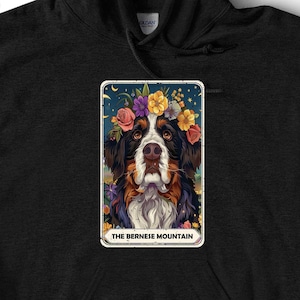 Berner Sennenhund Tarot Karte Floral Grunge Unisex Hoodie, Einzigartiges Hunde Geschenk, Tarot Karte Hundebekleidung, Grunge Ästhetik, BOHO Unisex Hoodie