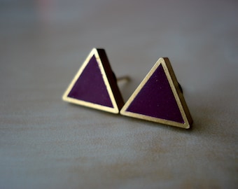 black currant (wine) small brass triangle stud earrings