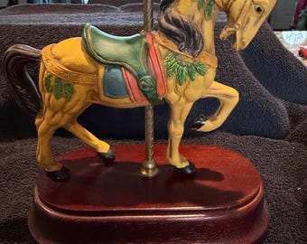 Vintage UOGC Taiwan Carousel Horse Music Box