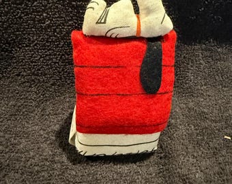 Casa di peluche in miniatura Hallmark Vintage Snoopy