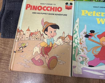 1970年代のヴィンテージ、ウォルト・ディズニーのハードカバーの子供