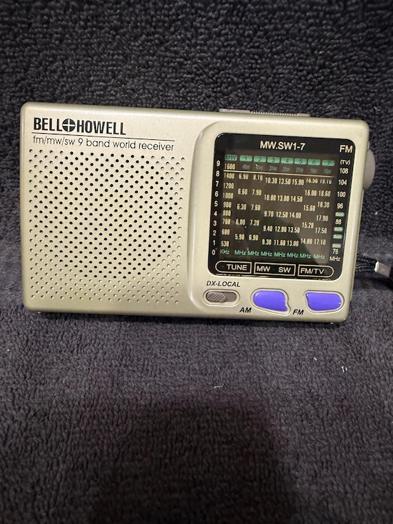 Radio portable SW/LW/MW/FM NATIONAL RF-9L / worldwide shipping