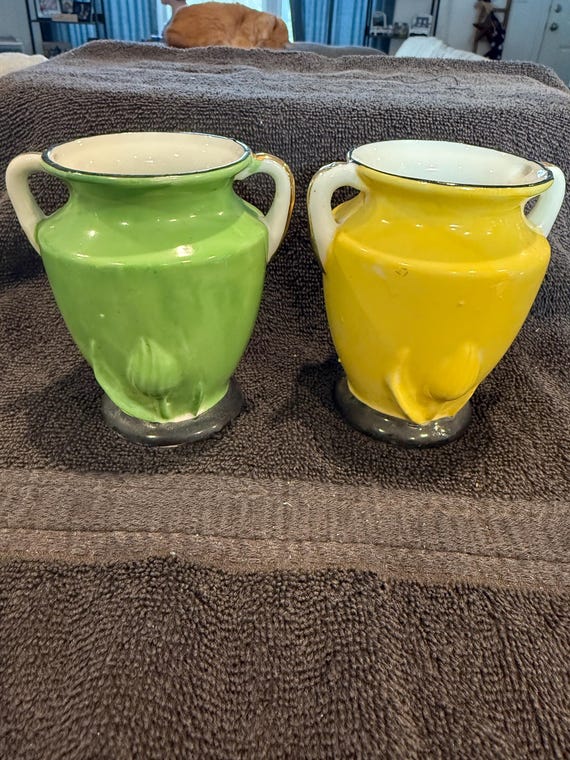 Vintage Set of 2 Small Japan Vases - Etsy