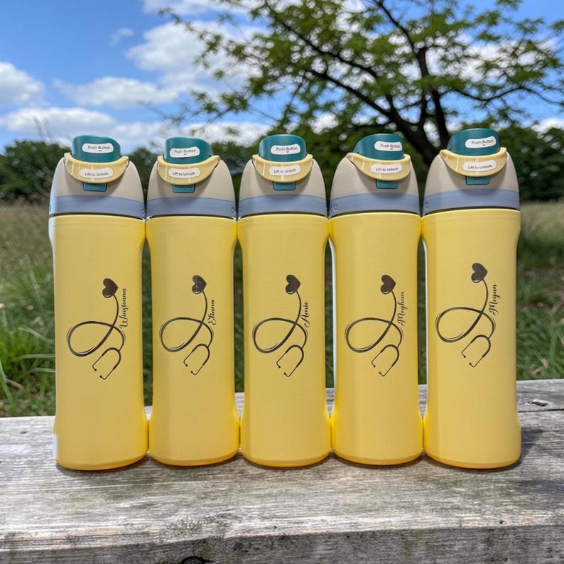 Personalized Owala FreeSip bottle with engraved name, ideal for nurses and healthcare workers. Perfect for hospital shifts and daily hydration. A practical and thoughtful gift for RN and medical professionals.