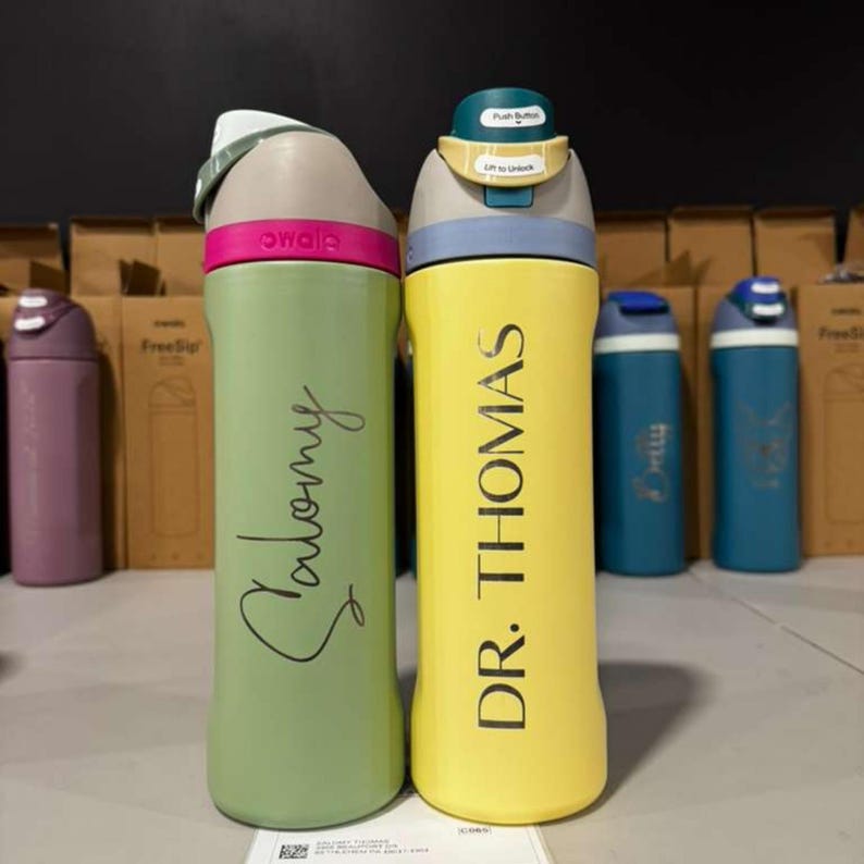 Personalized Owala 24oz FreeSip bottle with custom engraved name, perfect gift for her. A stylish and thoughtful personalized gift for everyday use.