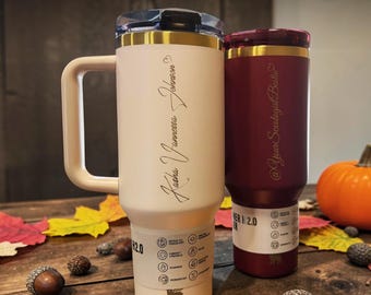 Copo Stanley de 1,18 L com nome ou design personalizado gravado | Logotipo da empresa, logotipo de casamento, arte vetorial personalizada, brinde corporativo, presente personalizado