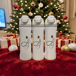 Personalized Owala FreeSip bottle with engraved name, ideal for nurses and healthcare workers. Perfect for hospital shifts and daily hydration. A practical and thoughtful gift for RN and medical professionals.