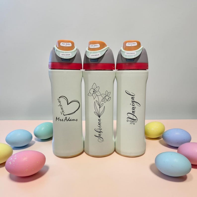 Personalized Owala 24oz FreeSip bottle with custom engraved name, perfect gift for her. A stylish and thoughtful personalized gift for everyday use.