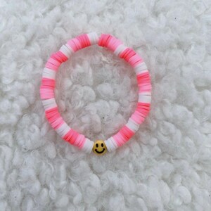 可愛くて重ね付けもできる、おしゃれなブレスレット！