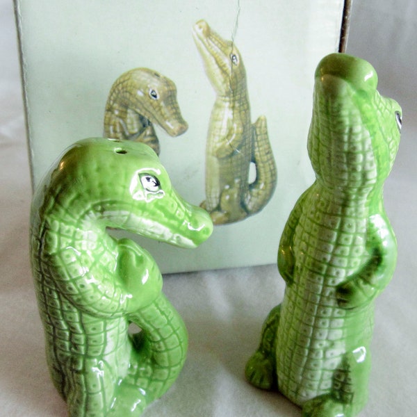A Vintage pair of Ceramic Alligator salt and pepper shakers 4" tall - Style #416