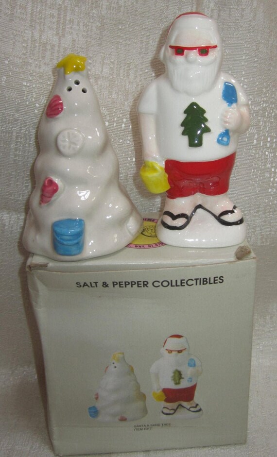 A Vintage Christmas Santa and Sand Tree Salt and Pepper~ Item #317