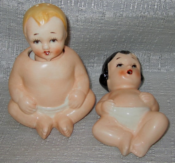 Vintage Novelty Ceramic Nodding Head  Babies Salt n Pepper Shaker   ~ Style 935
