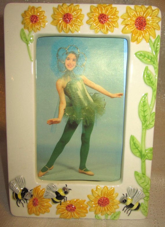 A Bumble Bee  4 X 6 Picture Frame  ~ Ceramic ~   Perfect holiday gift - Style 358Fr