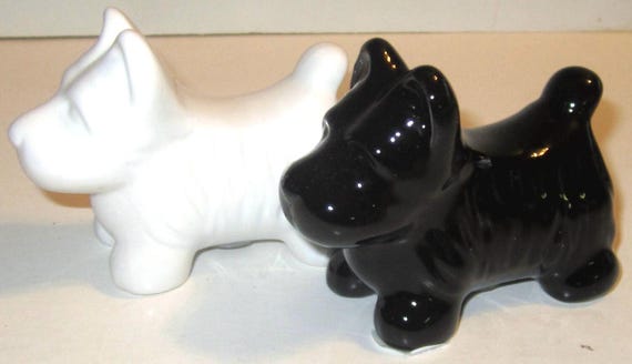 A Vintage Pair of Ceramic 3-1/2" Tall Black and White Scottie Westie Terrier Dogs Salt & Pepper Shakers Style #946