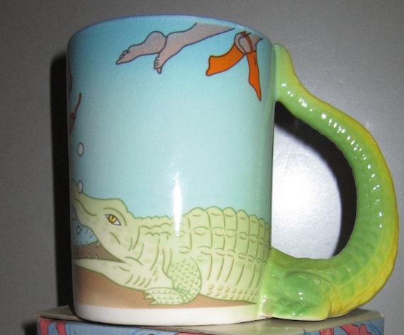 A Vintage 3-D Handle Alligator Ceramic  Mug  13 Ounces - Item 4043