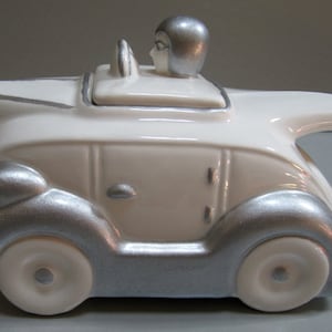 OKT-4-2 Vintage Auto Tea or Coffee Pot ~ White n Silver ~SDD ~ Style 396