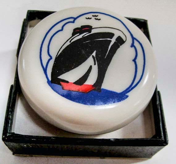 Vintage Bakelite Pill Box / A Love Boat by Sarsaparilla Deco Design in Cream.