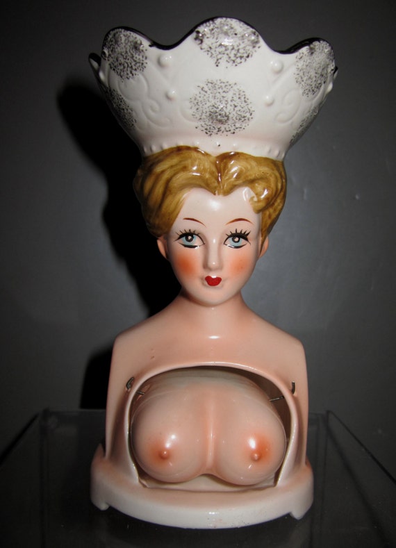 Vintage Novelty Nude Queen Ceramic Nodding Boobie Lady's Bust  ~ 5-1/2" ~ Ring Holder  or Ash Tray ~ Item #809