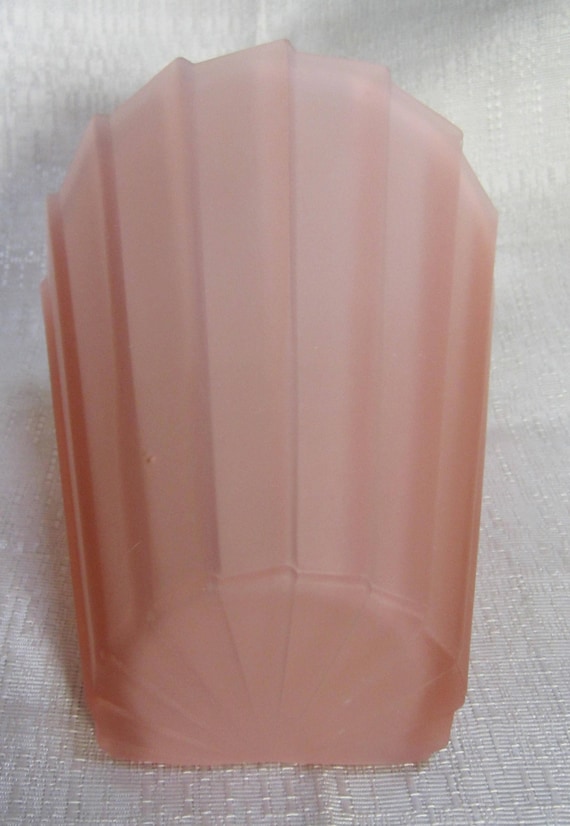 Williamson Beardslee Art Deco Slip Shade lamp globe replacement in pink glass