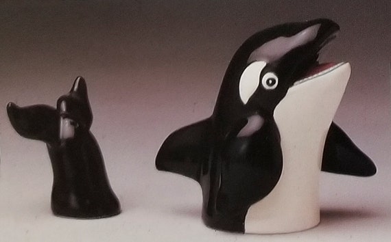 Vintage Whale fish Orca and Tail ceramic salt and pepper shakers - Style 356