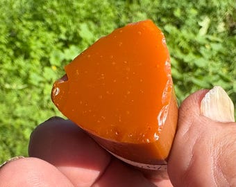 Vintage American Translucent Brown Guitar Pick Bakelite Catalan rod 1-1/8" x 2-3/8"  x 45.5 gr"