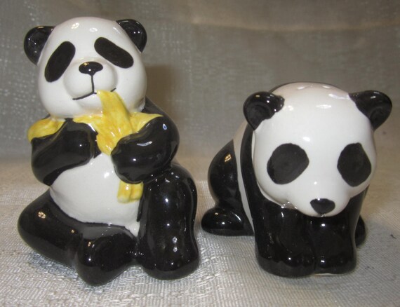 Vintage Panda Bear Salt n Pepper 3-1/2 inches Shakers Ceramic ~ Style #925