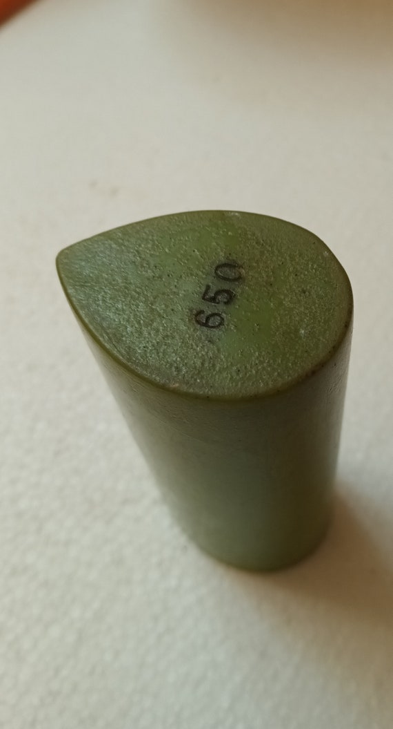 Vintage American Bakelite No. 650 Guitar Pick Rod in Lime Green