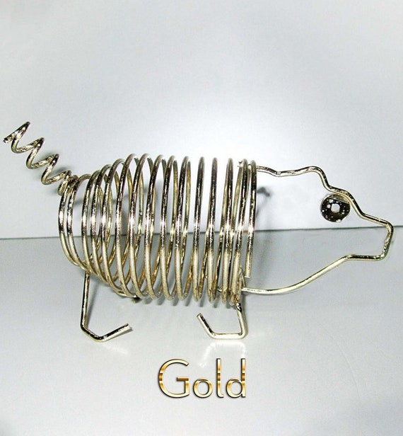 1970s Eames Style Retro Pig in bright gold plating as a letter holder, metal wire sculpture
