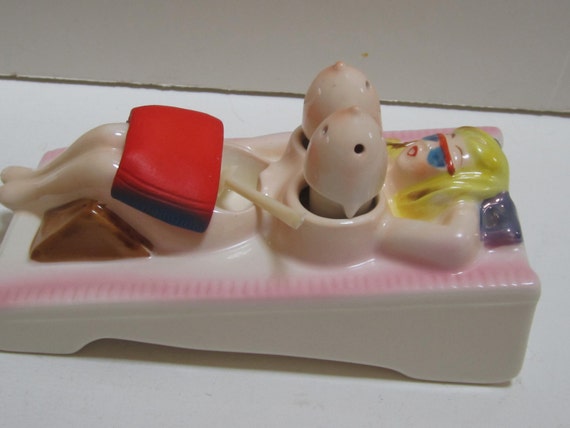 Vintage Novelty Ceramic Beach Babe Boobie Salt and Pepper Shaker - Style 804