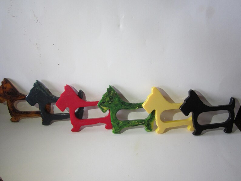 Vintage 3/16 Bakelite Flat Scottie Dog Napkin Ring or Crib Toy Tortoise