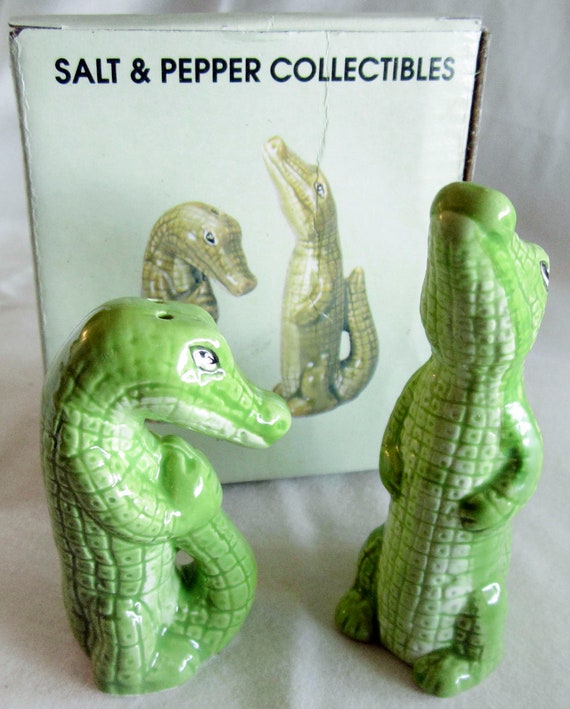 A Vintage pair of Ceramic Alligator salt and pepper shakers 4" tall - Style #416