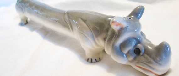 Rhino Rhinoceros Salt & Pepper Shaker S and P One piece ceramic NOS Style #343