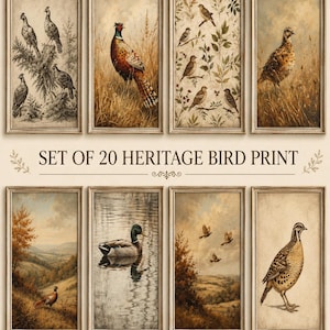 Op de afbeelding: Een set van 20 heritage vogelprints in lichte houten lijsten. De collectie toont diverse vogels, waaronder fazanten, eenden en zangvogels in natuurlijke habitats met gedempte aardetinten. De tekst SET OF 20 HERITAGE BIRD PRINT is zichtbaar.