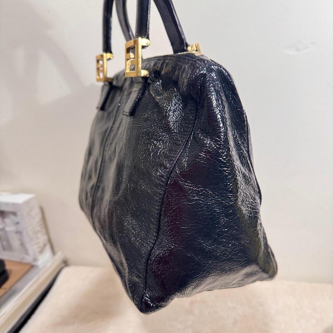 Vintage Fendi Women's Black Patent Leather FF Handle Handbag, foto 2 di 5