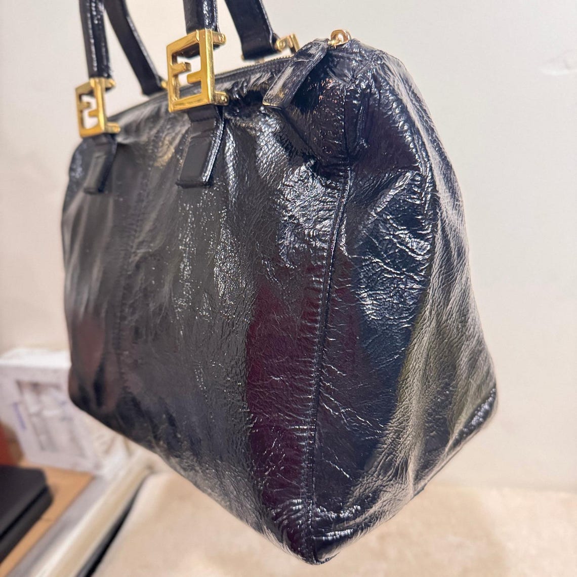 Vintage Fendi Women's Black Patent Leather FF Handle Handbag, foto 4 di 5