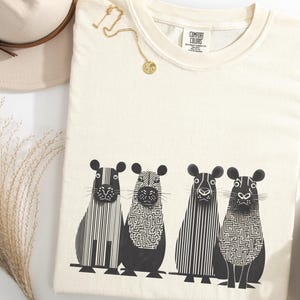 Capybara Comfort Colors® Shirt,  Capybara Tee, Cute Animal Graphic t Shirt, Unisex Top, Casual Shirt, Wildlife Lover Gift