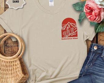 エンデュランスハイカーTシャツ | ハイキンググラフィックTシャツ、アウトドアトレイルシャツ