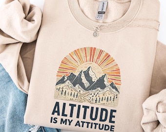 マウンテンクライマースウェットシャツ、アドベンチャーハイカークルーネックジャンパー、アウトドア愛好家へのギフト、自然愛好家向けアパレル、マウンテンクライミングセーター